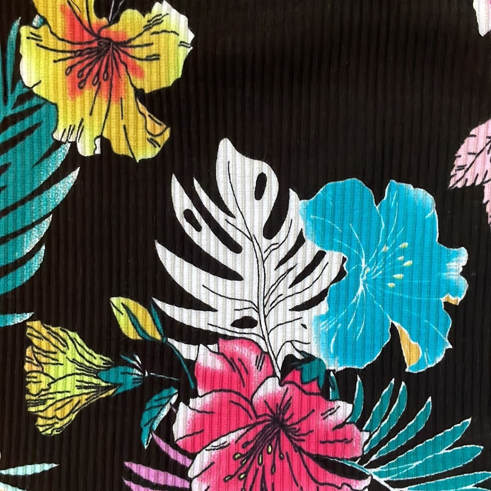 Justice Black Floral Ribbed Hineck Tank Top L (12/14) - Picture 2 of 8